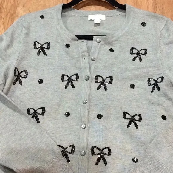 Bow Cardigan Sweater - Picture 2 of 12